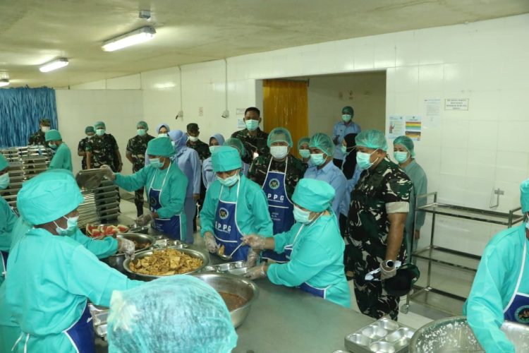 Dipastikan Program MSBG Berjalan Baik Di Maluku, Pangkodau III Tinjau Dapur SPPG Lanud Pattimura