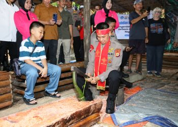 Lestarikan Budaya dan Ekonomi Lokal, Kapolda Maluku Tinjau Ekowisata Sagu di Negeri Rutong 