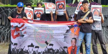 Alfred dan Aseng, Dua Eks Terpidana Korupsi Ini Didemo di Gedung KPK