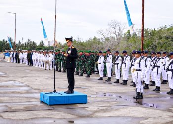 Mengenang Jasa Para Pahlawan, Forkopimda Maluku Gelar Tabur Bunga Dilaut, Kapolda Jadi Inspektur Upacara, Dankodaeral IX Turut Hadir 