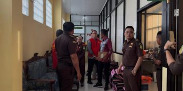 Kejari Tual Tahan Empat Pelaku Korupsi Uang Bantuan Perumahan, Nilai Malingnya Mencapai 1,5 Miliar