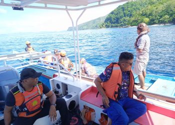 Hari Kedua, Polres SBB Serta Basarnas Maluku lakukan Pencarian Korban Laka Laut di Perairan Huamual