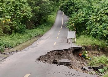 Lubang Raksasa di Kali Wee Putuskan Akses Taniwel–Piru, Ketua DPD PKS SBB Desak BPJN Jangan Diam