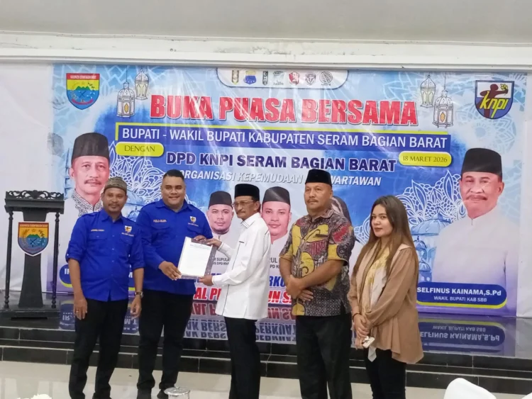 Bukber KNPI SBB Bersama Bupati, Diserahkan Rekomendasi Dialog MIP untuk Kawal Pembangunan