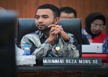 Pukul Sapu Lidi di Negeri Morella – Reza Mony: Simbol Keberanian dan Solidaritas Warga