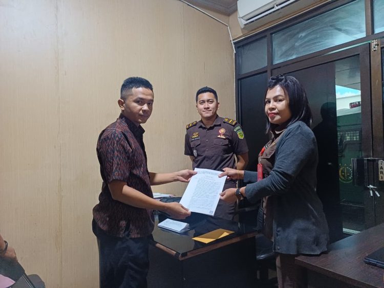 Jaksa Penyidik Maluku Eksekusi Bendahara Kejaksaan SBT ke Pengadilan, Korupsi Rp789 Juta