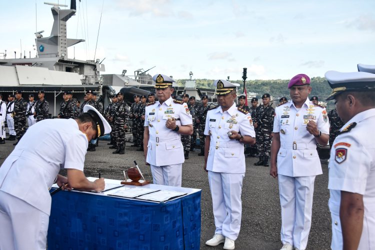 Tiga Jabatan Strategis Lingkup Kodaeral IX Berganti, Dankodaeral IX Pimpin Sertijab